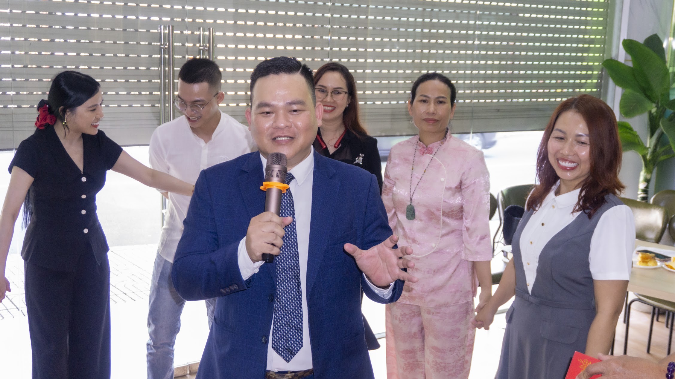 Hoạt động cùng Coach Luka