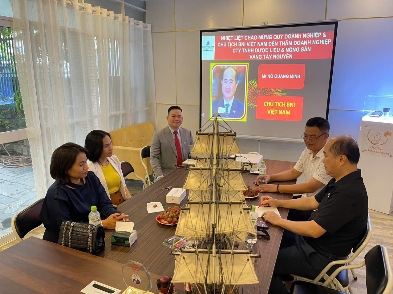 Đón tiếp Chủ tịch BNI Việt Nam Hồ Quang Minh tại văn phòng